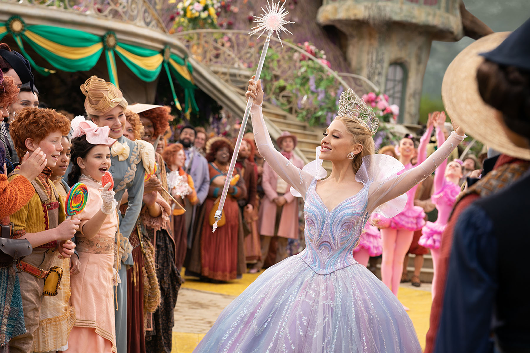 _0006_WICKED FOR GOOD STILL2552_D081_00015Rv2